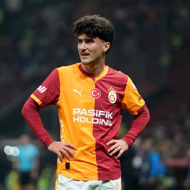 "İlk kez 11'de oynadım, çok mutluyum"