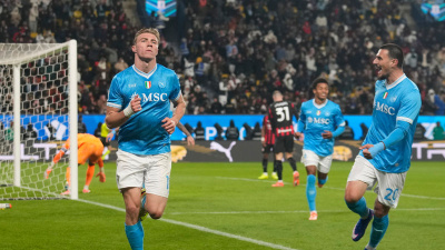Napoli, Milan'ı devirerek finale yükseldi!