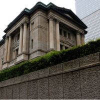 Faizi 30 yılın zirvesine yükseltti