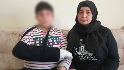 Okulda akran zorbalığı... Parmağı kırıldı dokuları koptu!