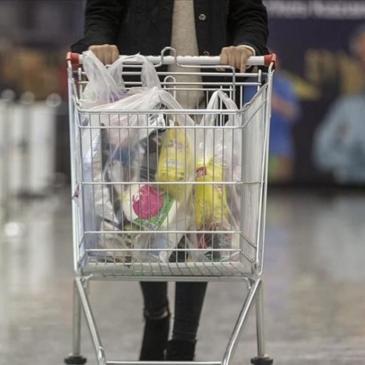 Tüketici güven endeksi aralıkta aylık bazda yüzde 1,8 azaldı! Türk tüketicilerin beklentileri nasıl etkileniyor?