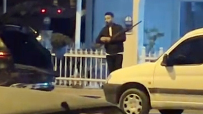 Hem suçlu hem güçlü! 2 araca çarptı, restoran işletmecisini vurdu!