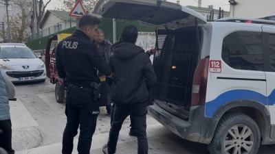 Eşine kızdı evi yaktı