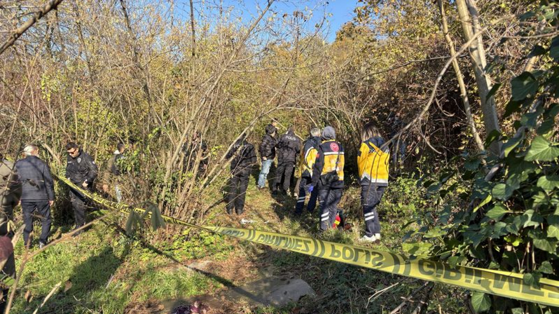 Kocaeli'de Acı Son: Genç Adam Sevgilisi Tarafından Çalılıkta Ölü Bulundu