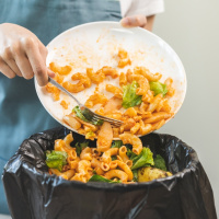 Evdeki artan yemekleri yeni tariflere dönüştürün