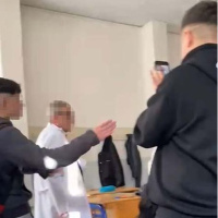 Öğretmenle alaya ağır yaptırım