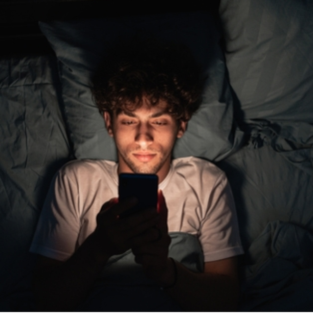 Viral oldu: 10 günde telefon bağımlılığına son!