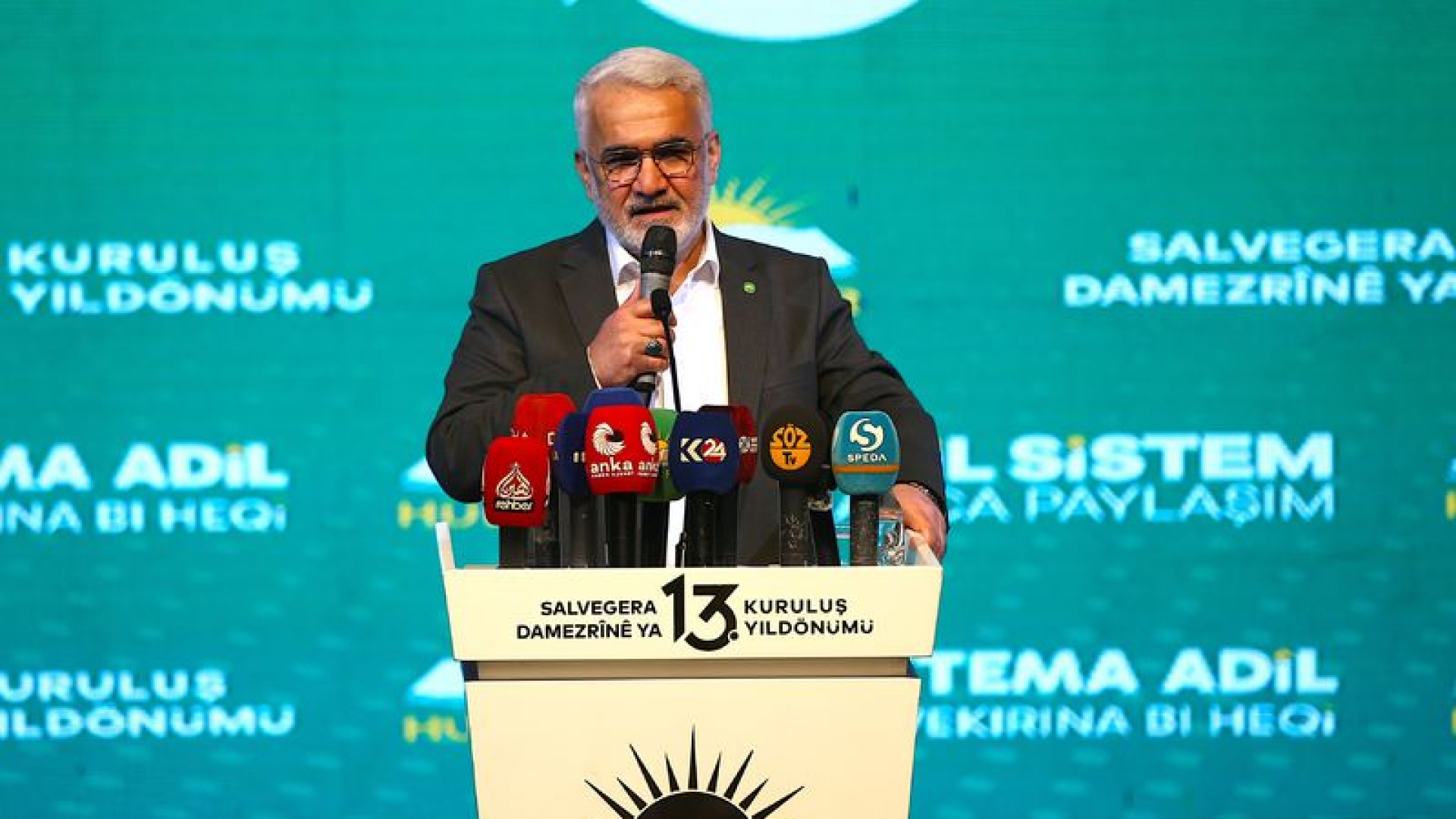 HÜDA PAR'dan 50 Sayfalık Rapor: Terörsüz Türkiye İçin Komisyona Sundu