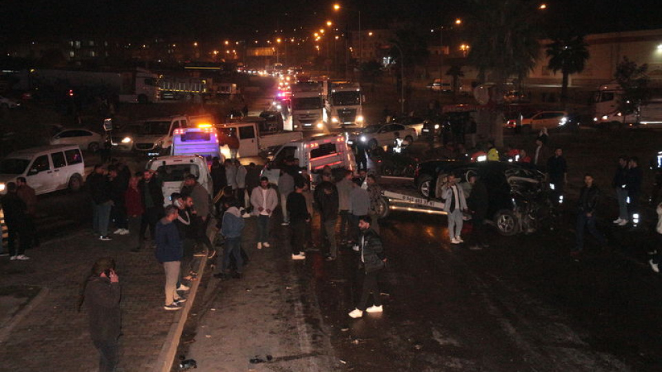 Cizre'de 7 araçlık zincirleme kaza: 7 yaralı