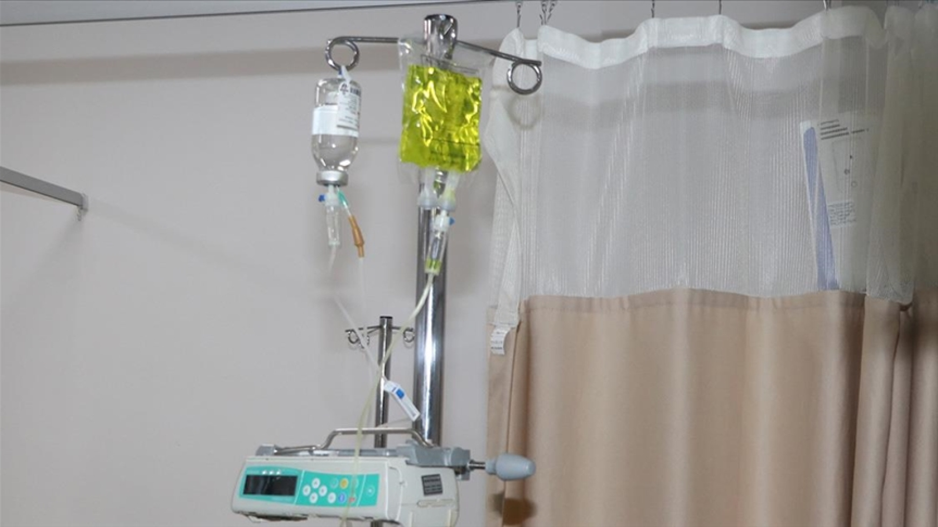 Doktor Uyarısı: Serum Tedavisi Sadece Hastanede ve Hekim Kontrolünde Olmalı