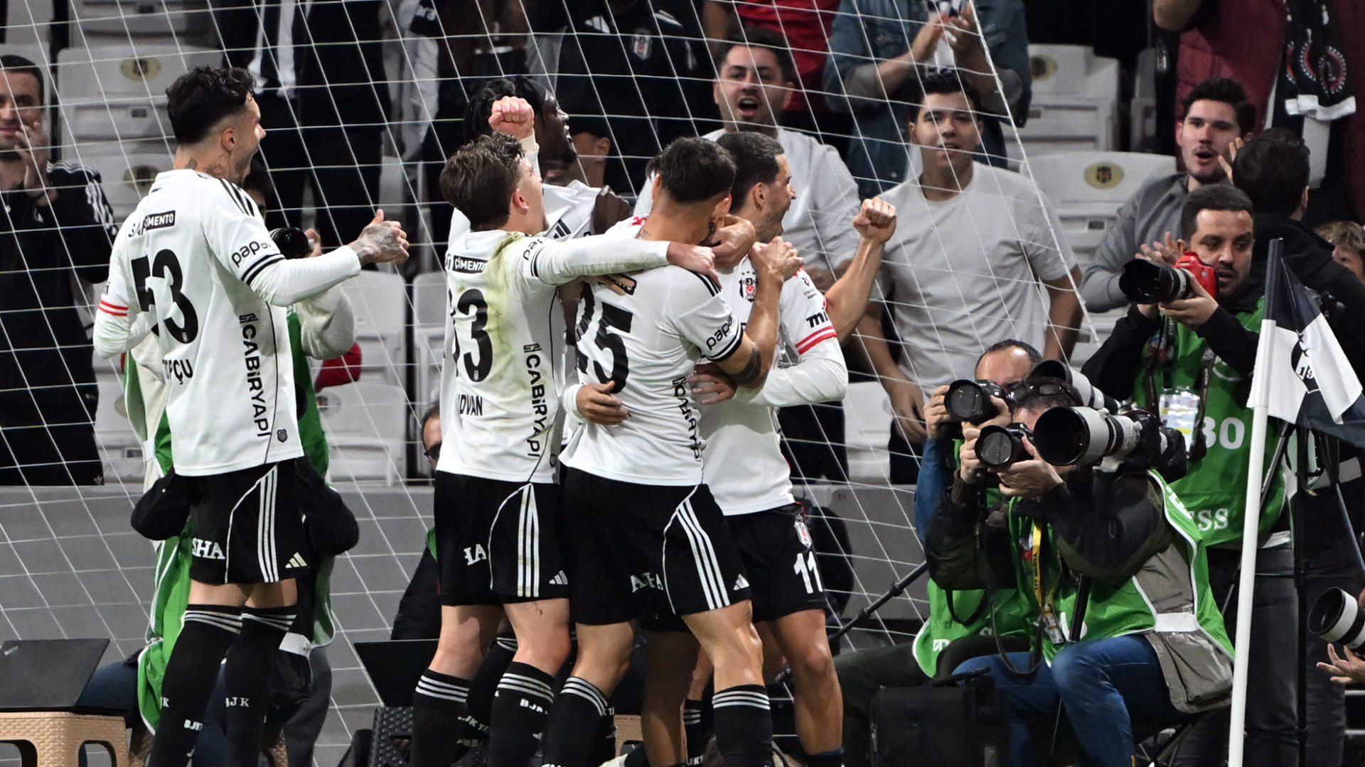 Beşiktaş, Rizespor Maçında 5 Eksikle Sahaya Çıkacak: Rafa Silva Döndü