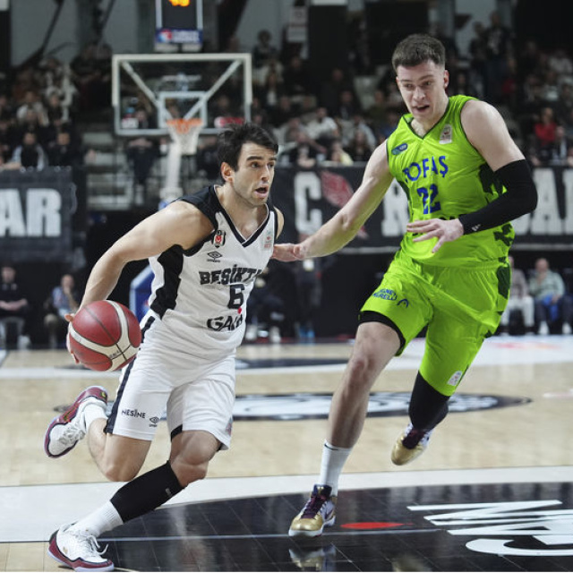 Beşiktaş 12'den vurdu!