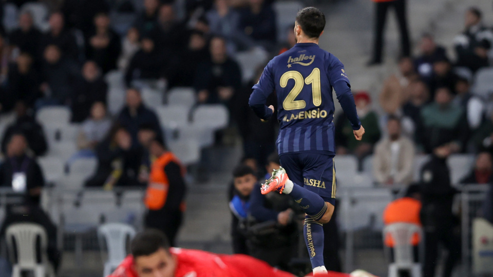 Asensio atmaya devam ediyor!