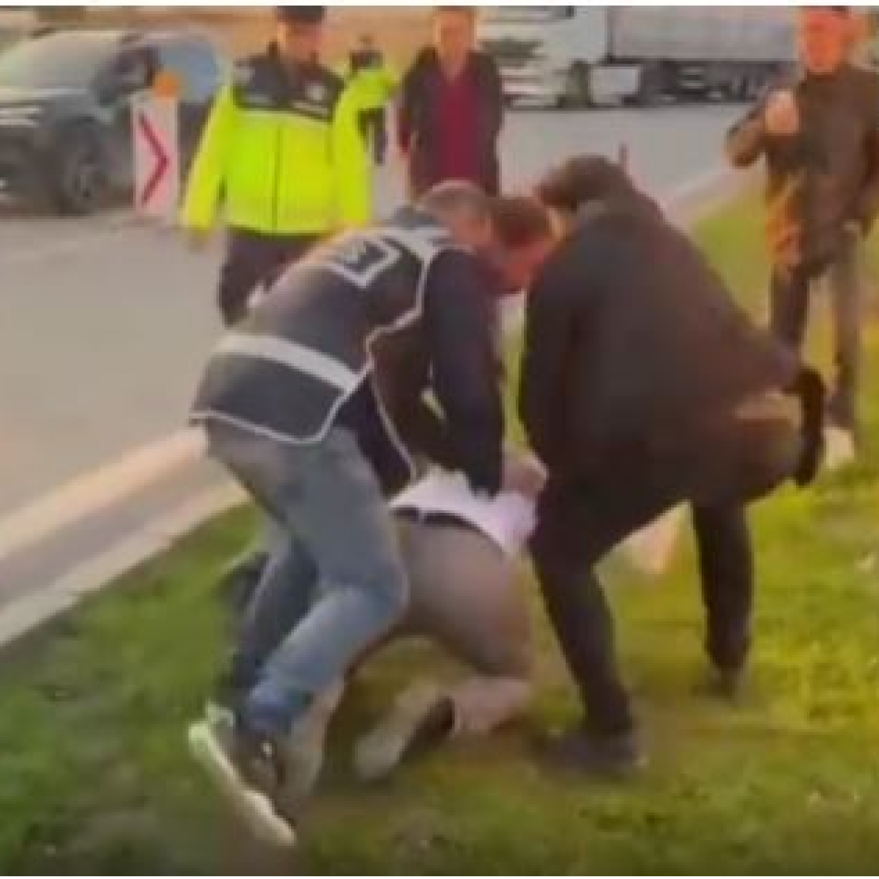 Evden ziynet eşyası çalan zanlı tutuklandı