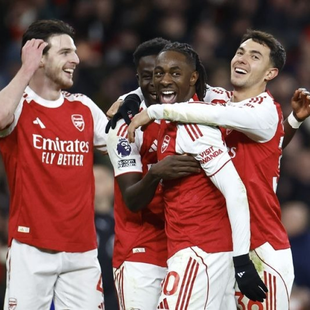Arsenal tek attı üç aldı!