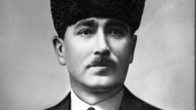 Yol ayrımında bir serbesti denemesi