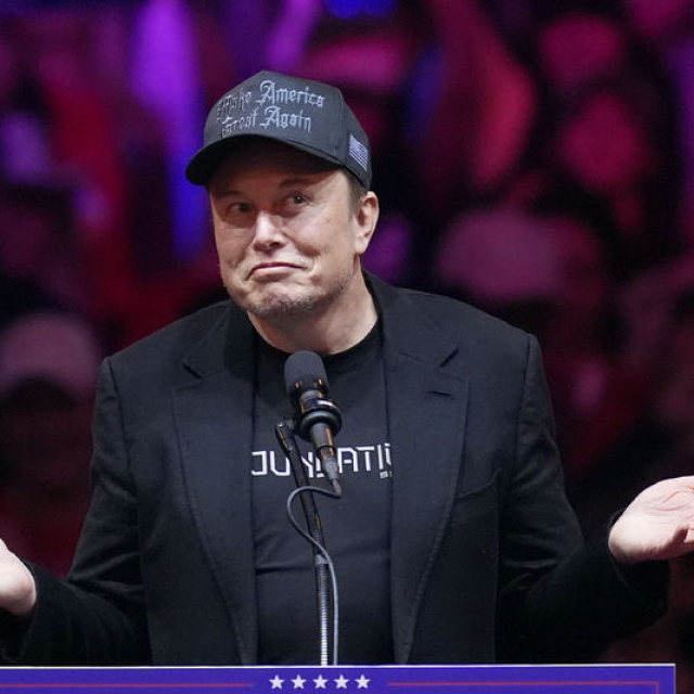 Musk'ın serveti 700 milyar doları aştı