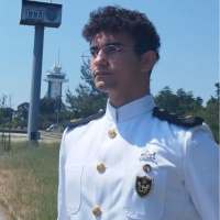 Kaptan, kabloya zarar verdiği iddiasıyla BAE'de tutuklandı