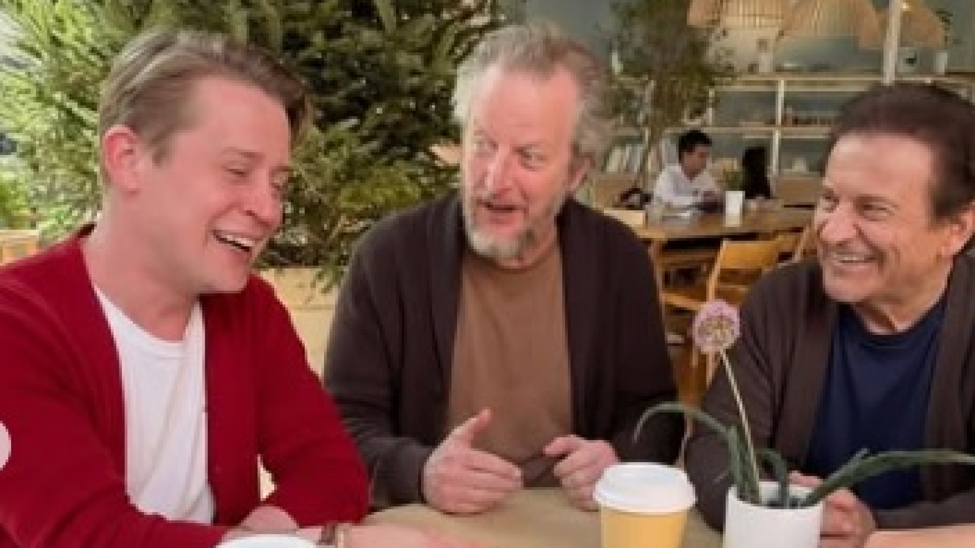 'Evde Tek Başına' oyuncuları 35 yıl sonra buluştu