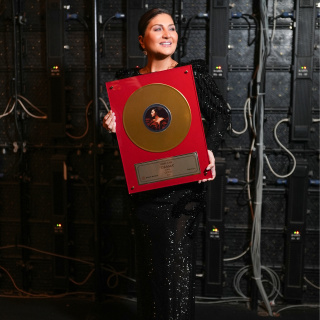 'Altın Plak' ile ödüllendirildi