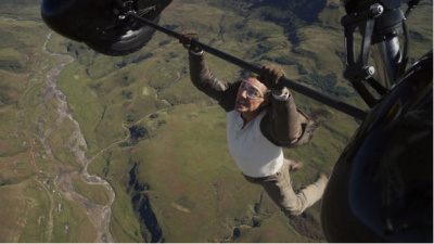 Başrolünü söke söke aldı