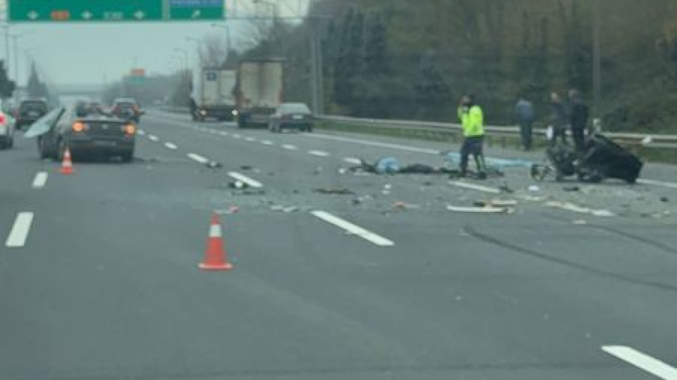 Çekiciye çarptı... Hurdaya döndü!