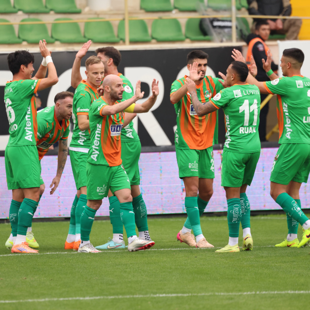 Alanyaspor 7 maç sonra kazandı!