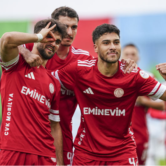 Ümraniyespor'dan 5 gollü galibiyet!