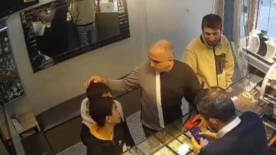 Bakan Kacır'dan altın bulan çocuklara ziyaret