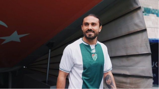 Bursaspor, Halil Akbunar ile anlaşma sağlandı!
