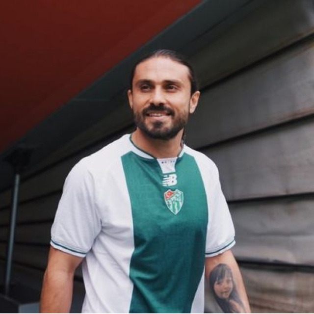 Bursaspor, Halil Akbunar ile anlaşma sağlandı!