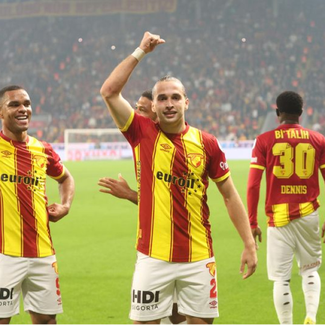 Göztepe, Samsun'u iki golle geçti!