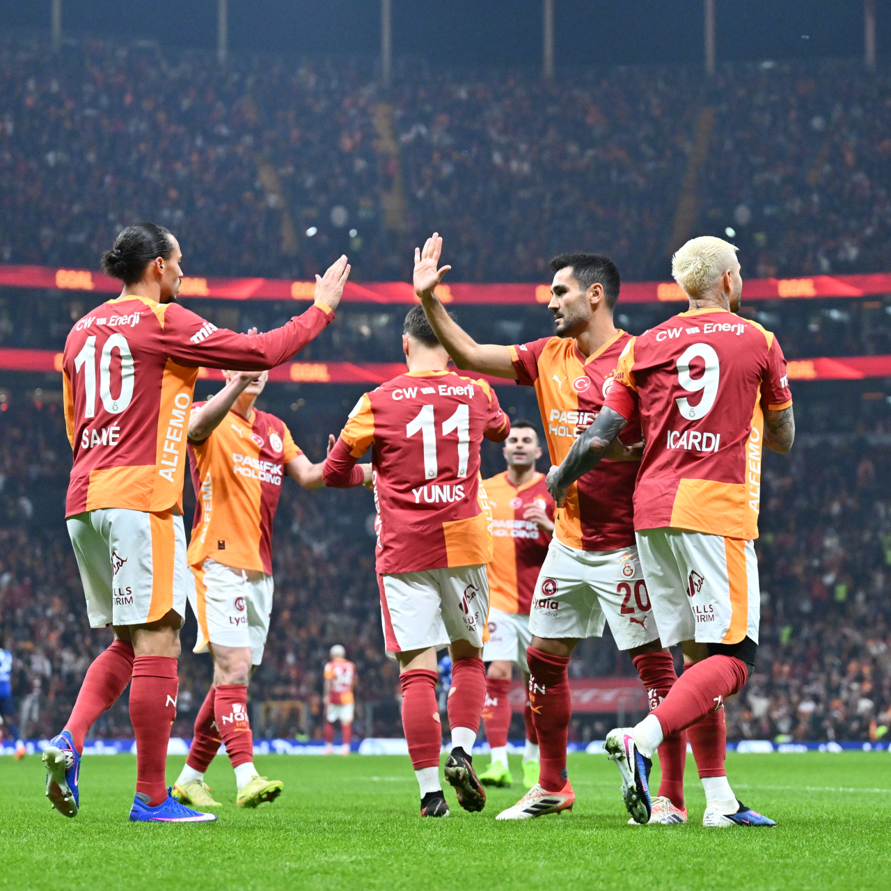Galatasaray üç puanı üç golle aldı!