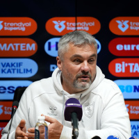 "Takım halinde zor bir süreçten geçiyoruz"