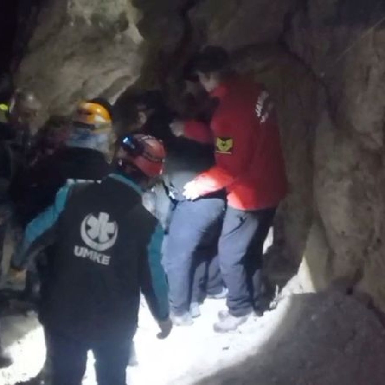 Define bulmaya girdiği tünelden çıkamadı