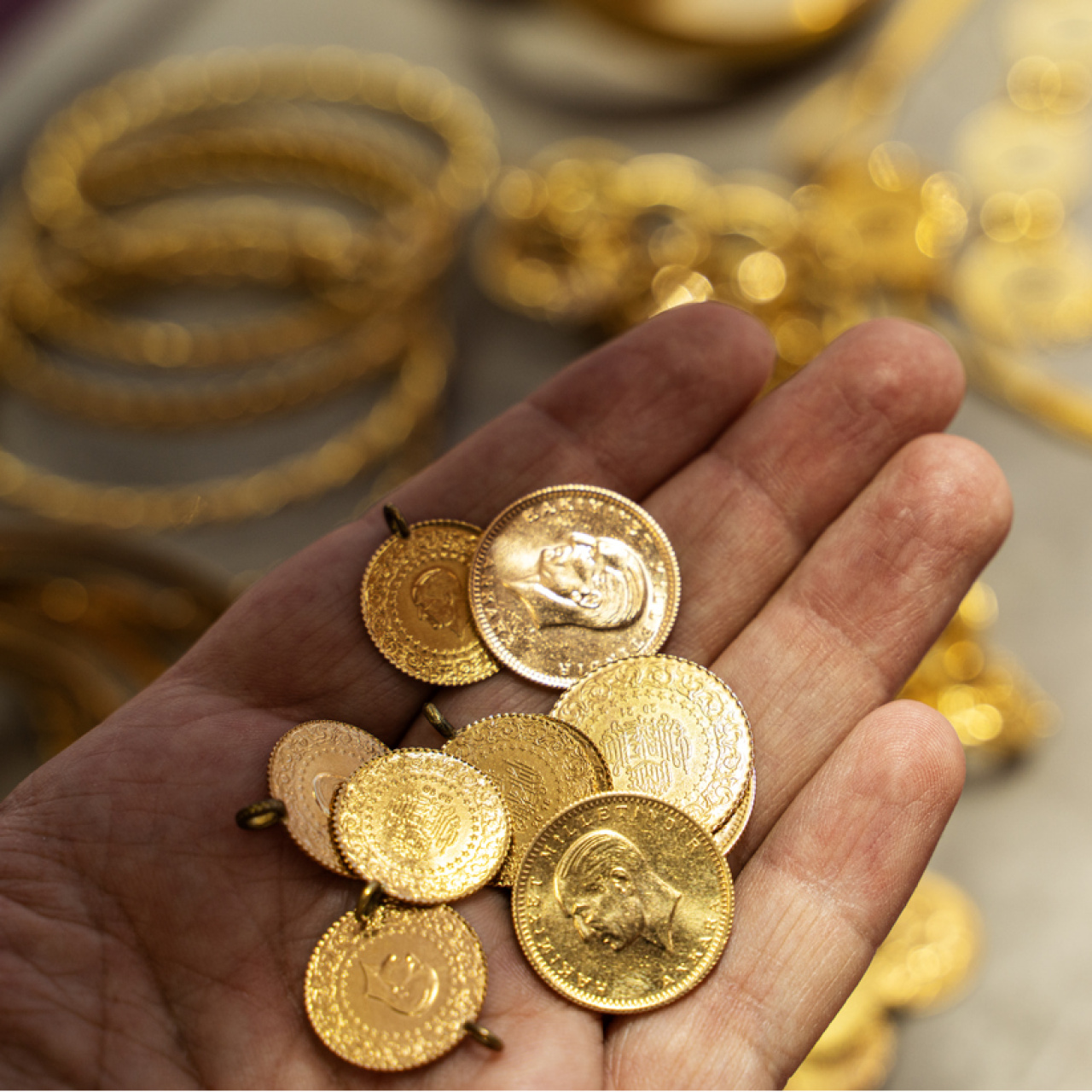 Altın rekor tazeledi