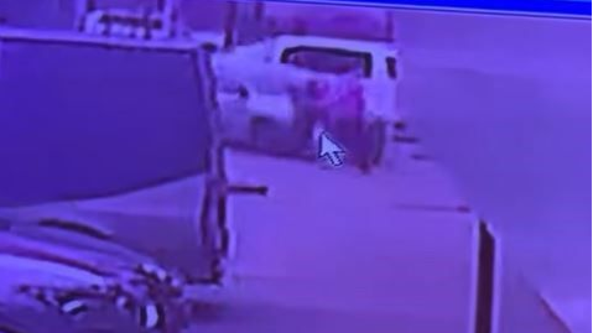 Son dakika: O anlar kamerada! İstanbul'da kaldırımda yürüyen yayalara otomobil çarptı | Son dakika haberleri