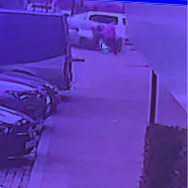 Kaldırımda yürüyorlardı... Otomobil çarptı