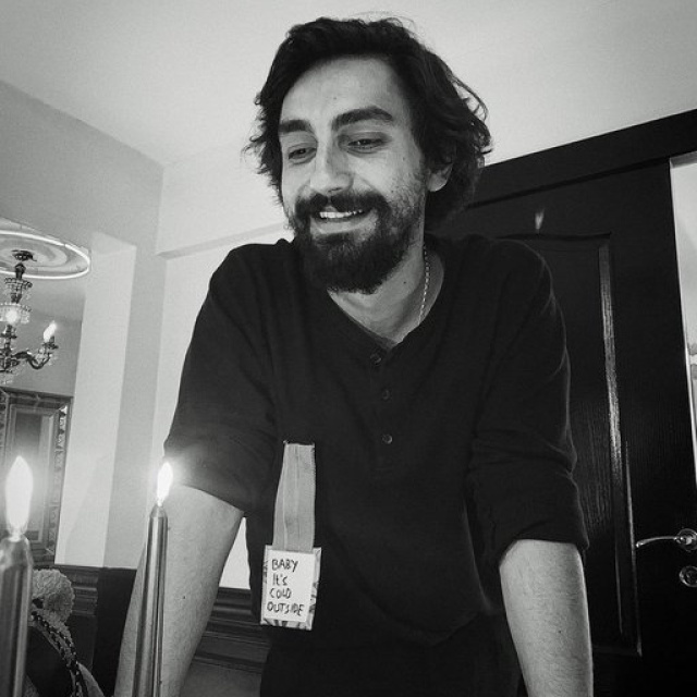 Gözaltına alındı