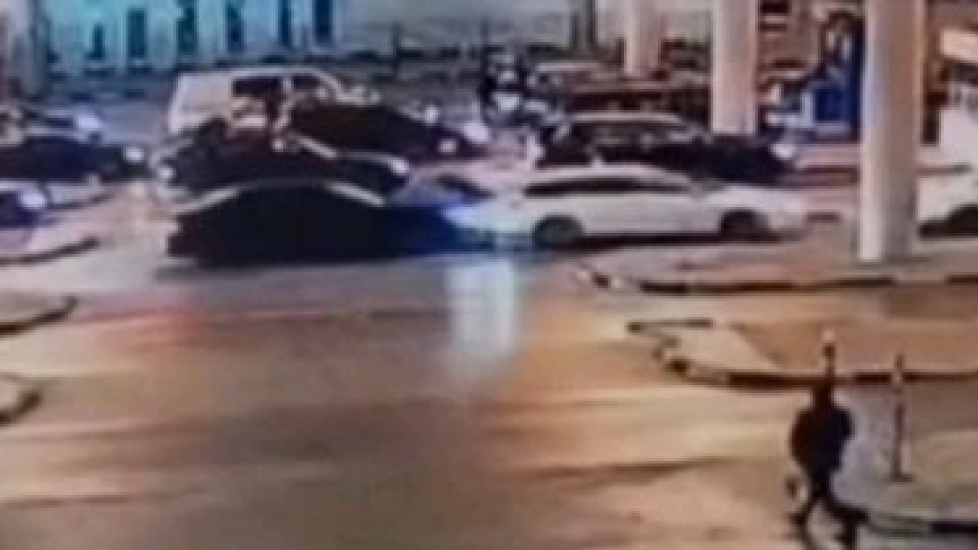 Son dakika: Edirne haberleri: Gümrük memuru iki aracın arasına sıkıştı... Ölümden döndü! | Son dakika haberleri