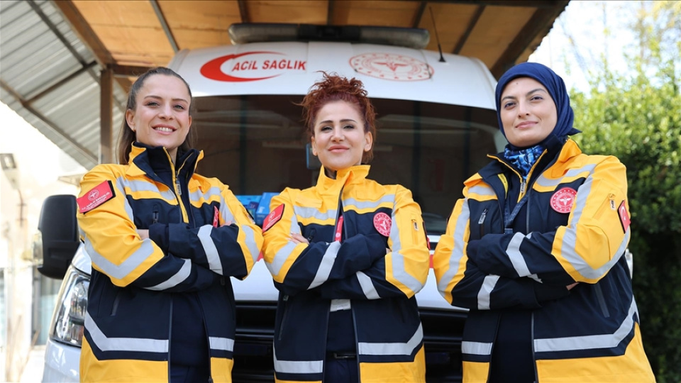 Paramedik nedir ve ne iş yapar?