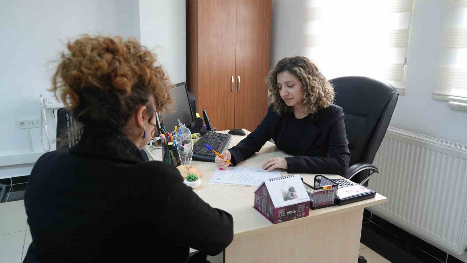 Aile Dizimi Terapisi Nedir? Nasıl Yapılır ve Faydaları Nelerdir?