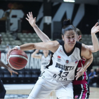 Beşiktaş'tan ayrıldı, F.Bahçe'ye imza attı