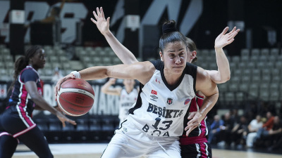 Beşiktaş'tan ayrıldı, F.Bahçe'ye imza attı