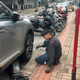 20 aracın lastikleri kesildi