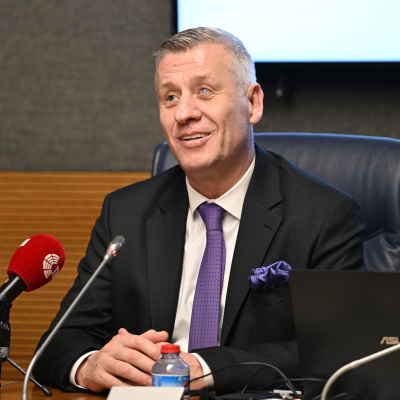 "Battaniyeyi üstüme çeker ağlardım"