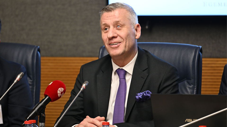 "Battaniyeyi üstüme çeker ağlardım"