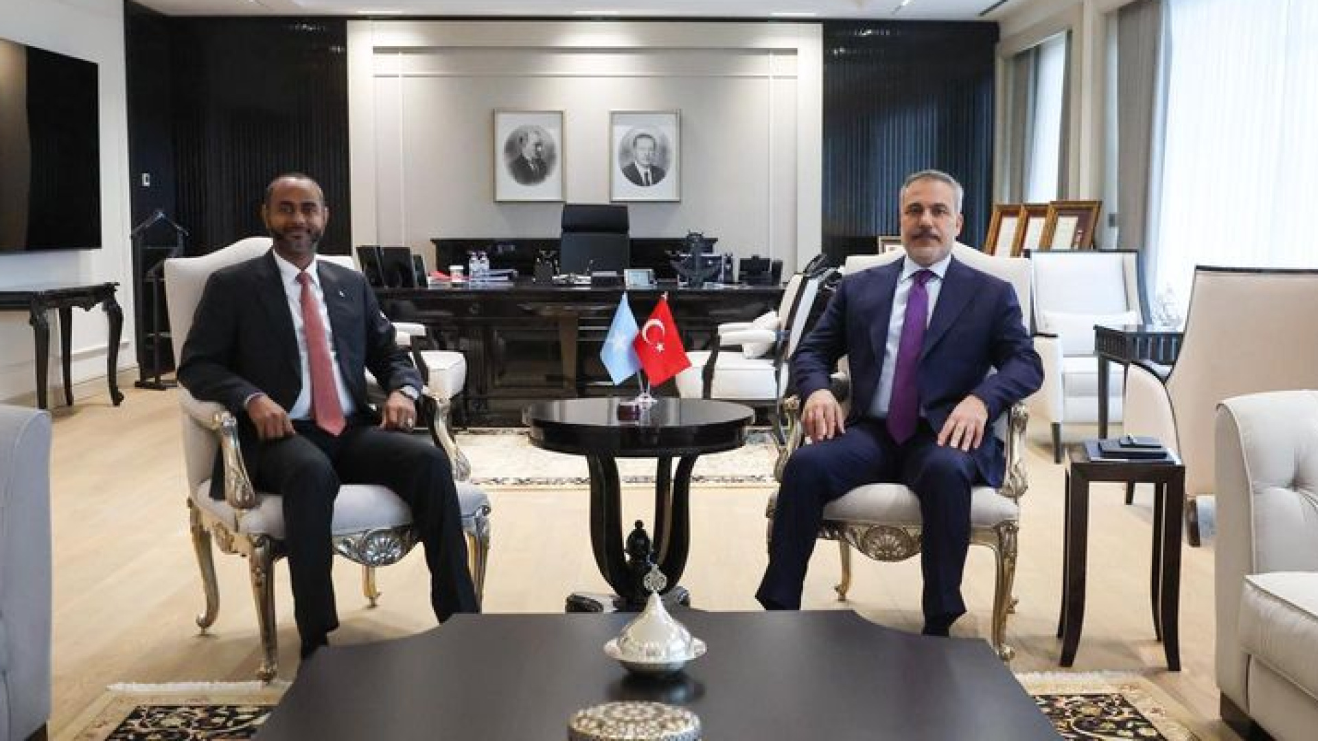 Bakan Fidan, Somali Limanlar Bakanı Nur ile Ankara'da Görüştü