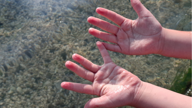 Bu durum niye sadece parmaklara oluyor?