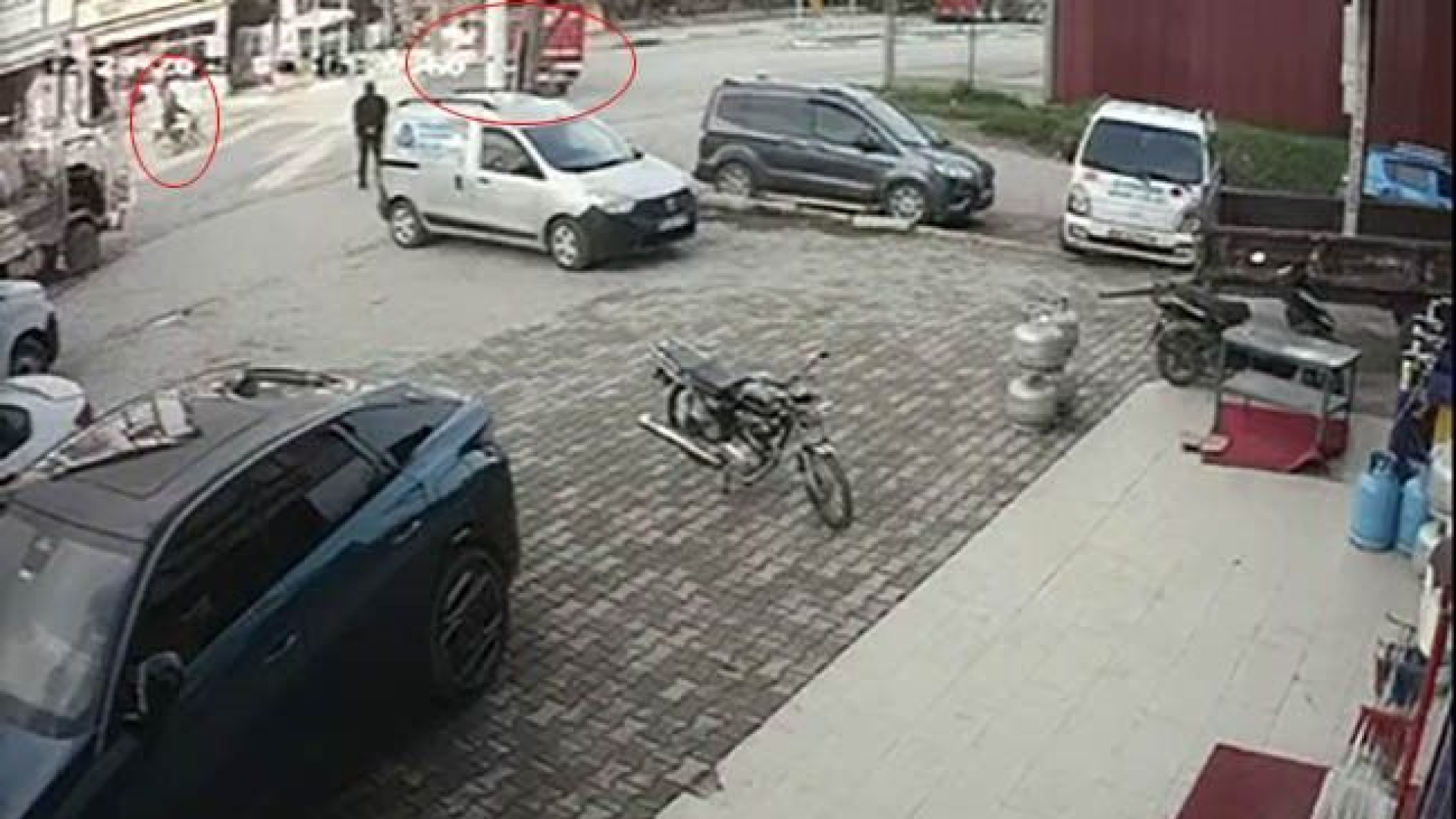 Son dakika: 17 yaşındaki lise öğrencisi ve motosiklet sürücüsü genç ağır yaralandı | Son dakika haberleri